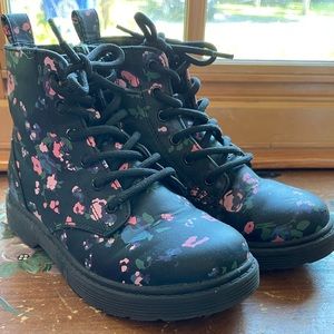 Art Class floral black boots size 3 big girl
